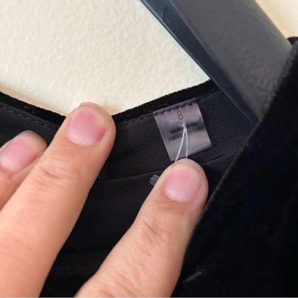 T Tahari Velvet Sheath Dress Size 8 - Picture 6 of 6